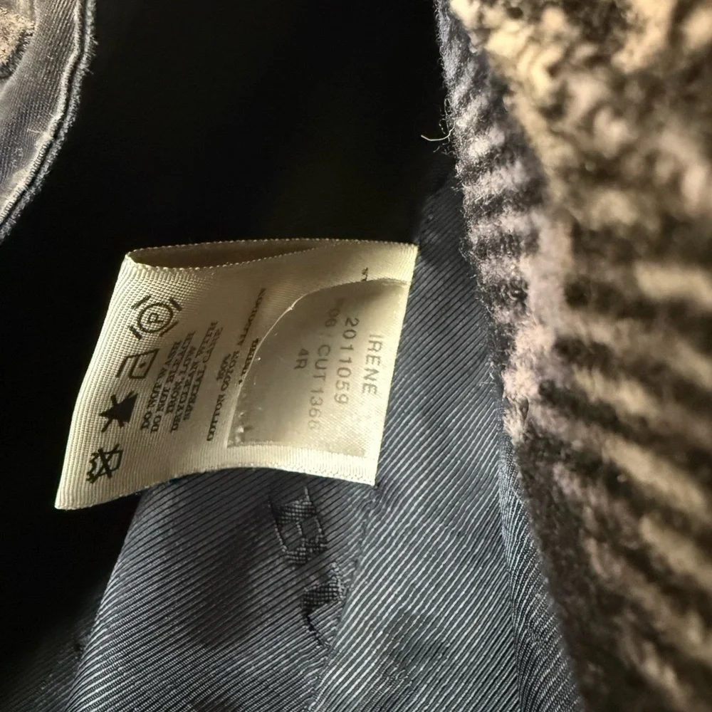Burberry Irene Black Double-Breasted Trench Coat - Picture 5 of 16